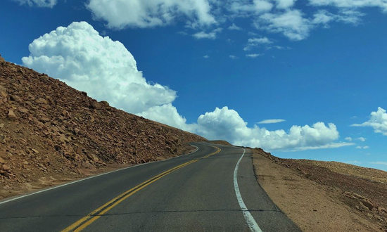 Quiet day on the ascent up Pikes Peak Highway
