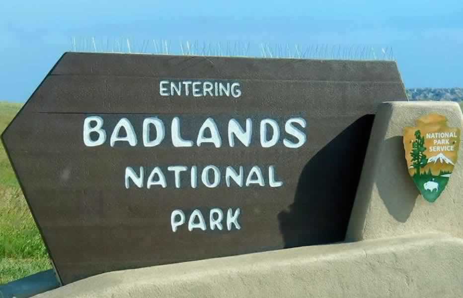 Sign at the entrance to the Badlands National Park in South Dakota