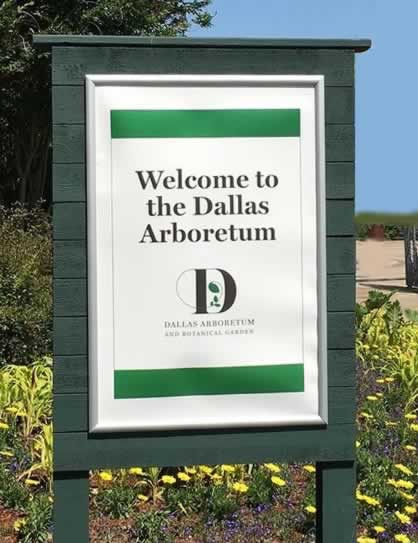 Entrance sign at the Dallas Arboretum