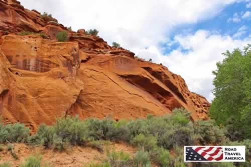 The red rocks along the Burr Trail