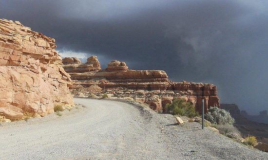 Weather can change on the Moki Dugway ... here a cloudy, stormy day