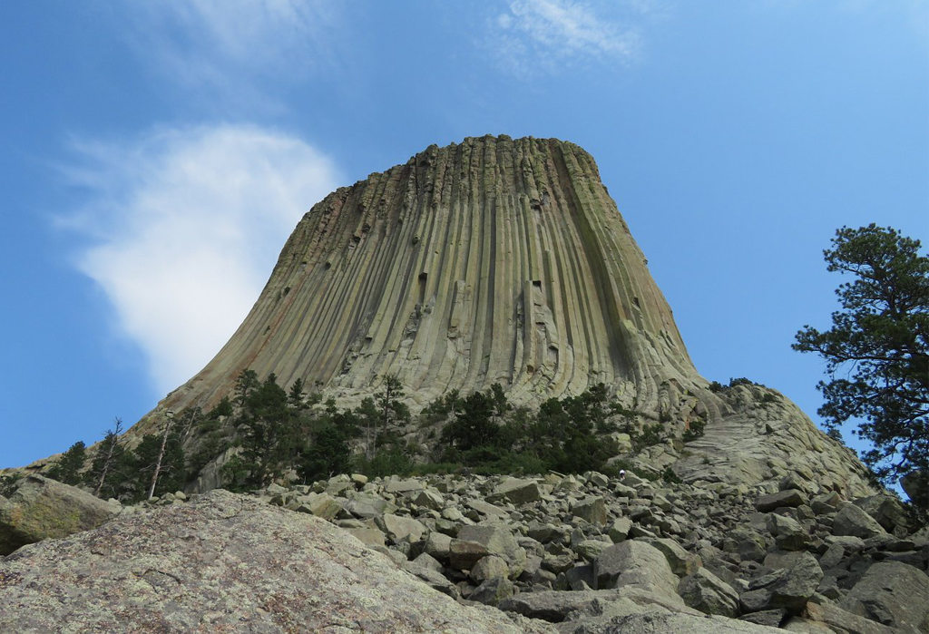 Devils Tower, standing 867 feet from summit to base